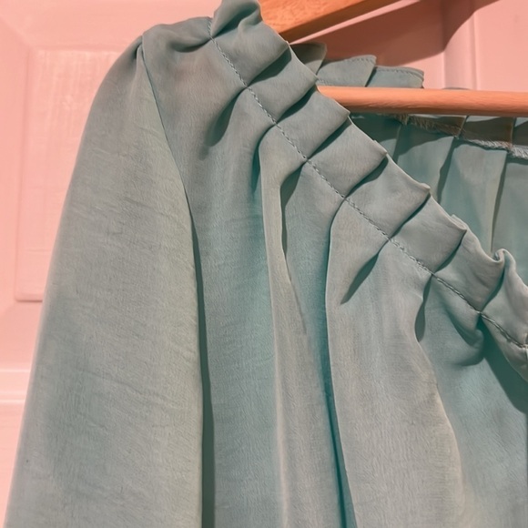 Willi Smith pleated peplum short puff sleeve semi sheer blouse - Picture 2 of 9